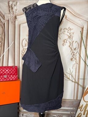 YIGAL AZROUEL - Elegant Black & Charcoal Textured Sleeveless Dress